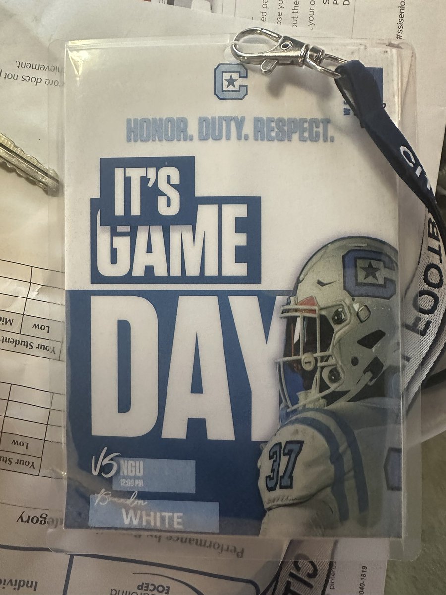 BrandonWhite_06's tweet photo. Had a great time at the citadel yesterday. It was a pleasure to meet @EveretteSands. Thank you again for the invite again @JacksonEskierka. @UCHS_Recruits @joshabrams8 @CoachQIsom @CitadelFootball @TheCitadelFB https://t.co/zChqZNlPxC