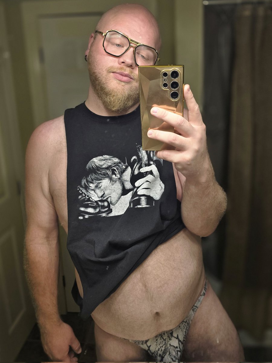 ParathePup's tweet photo. Feeling cute. ✌🏻 https://t.co/hknLXJE8tU