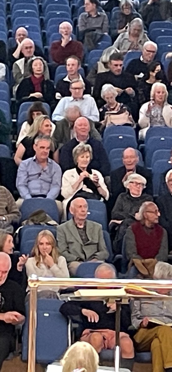 Just finished singing chorus in Saffron Opera’s stunning presentation of Die Meistersinger. At the end there was a ringing bravo that silenced all. Dame Anne Evans, the great Bayreuth Brünnhilde of the ‘80s, no less. Icing on the cake! Her projection still sound😍
