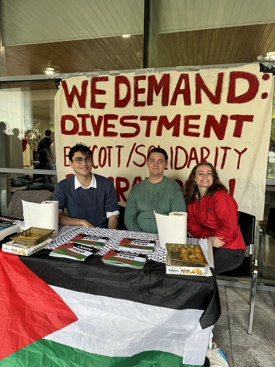 Jenny 🇵🇸 (@jennymaguir) on Twitter photo Out with <a href="/TrinityBDS/">Trinity BDS Campaign 🇵🇸</a> today welcoming incoming first years, and the amount of people coming up to us dying to get involved after the encampment is hard to believe.
We must hold Trinity to account over the coming months - Saoirse Don Phalaistín. Out with <a href="/TrinityBDS/">Trinity BDS Campaign 🇵🇸</a> today welcoming incoming first years, and the amount of people coming up to us dying to get involved after the encampment is hard to believe.
We must hold Trinity to account over the coming months - Saoirse Don Phalaistín.