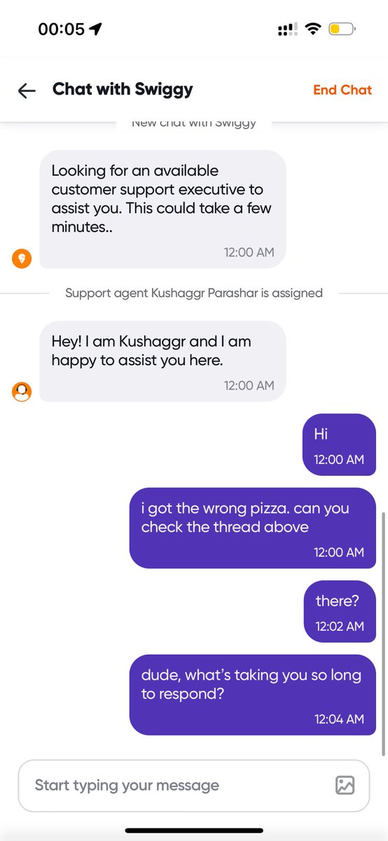 amulya349's tweet photo. @SwiggyCares Do you train your customer support execs to intentionally delay their responses to customers?

This guy hasn’t responded even after 6 mins of his first message to me. 
It has been a pattern https://t.co/lDbahl13qW