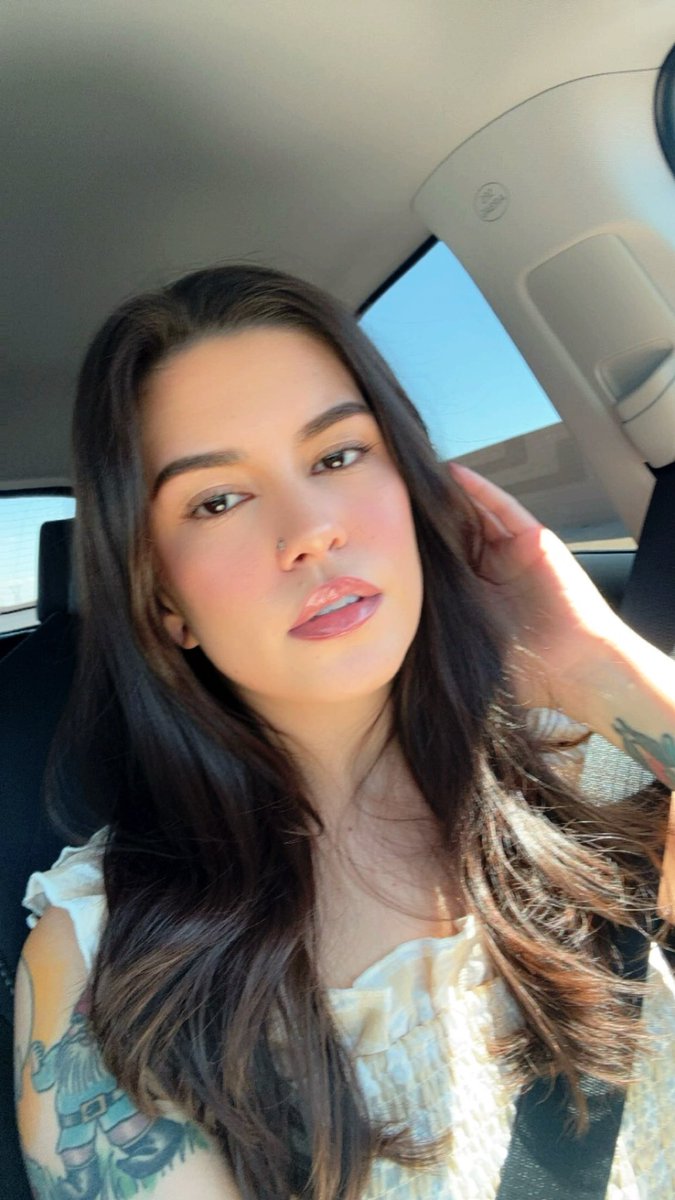 ℛℯℯ 🫶🏼 (@ayeeeshlee_) on Twitter photo 