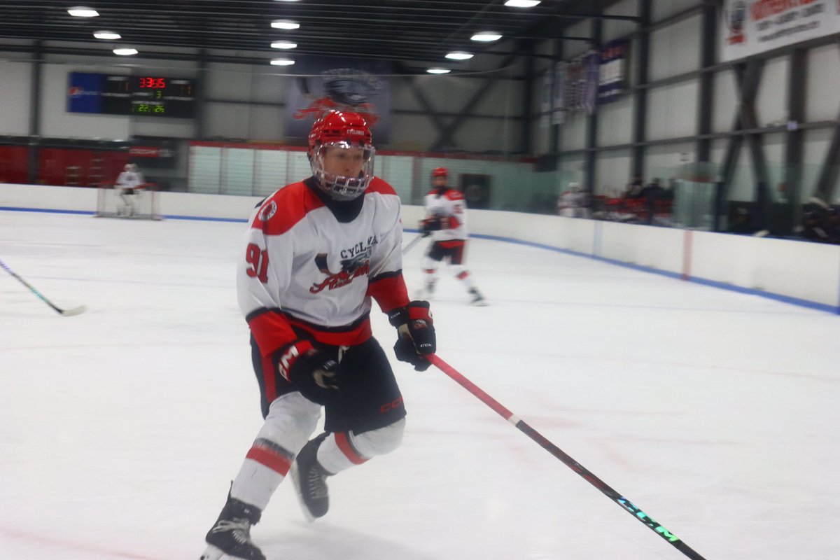 NJrCyclones's tweet photo. Pavel Barclay scores the OT winner as 18U Premier beats the Islanders Hockey Club 2-1! #rollclones https://t.co/9CBKEKLclO