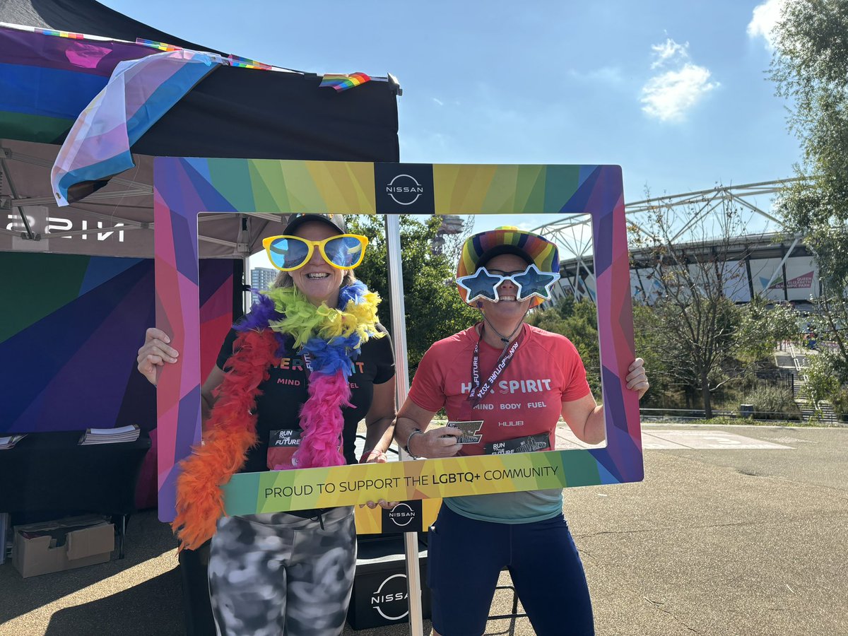Great to meet <a href="/AdeleRoberts/">Adele Roberts</a> today <a href="/NissanUK/">NissanUK</a> Run To The Future with <a href="/BenatarSally/">Sally Benatar</a> <a href="/Ocaka/">Josephine Ocaka</a> and so many Her Spiriters and Cofounders <a href="/MelVeryBerry/">Melanie Berry</a> <a href="/Hollywoodford01/">Holly Woodford</a>