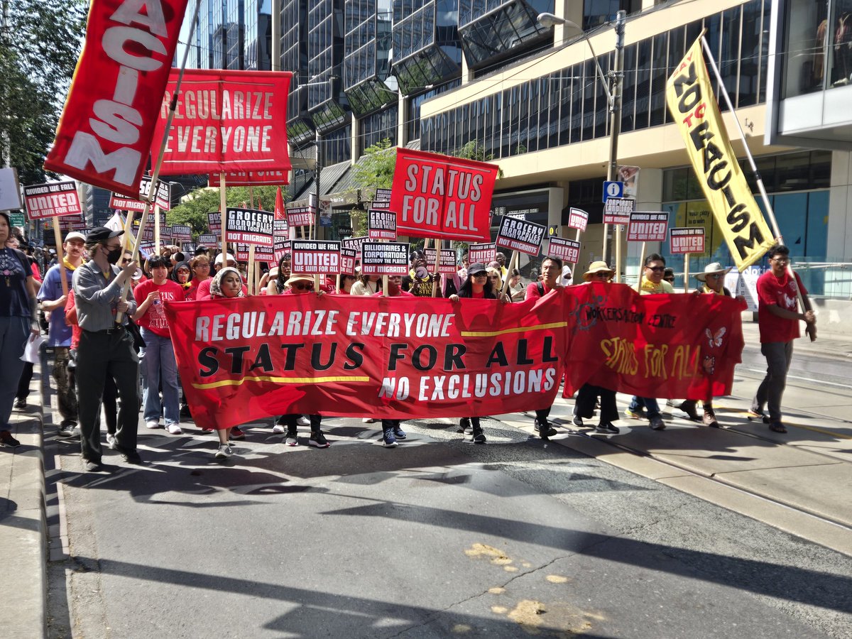 WorkersAC's tweet image. We are two thousand strong &amp;amp; getting lots of love in Toronto for #StatusForAll! @JustinTrudeau, keep your promise and #RegularizeEveryone.