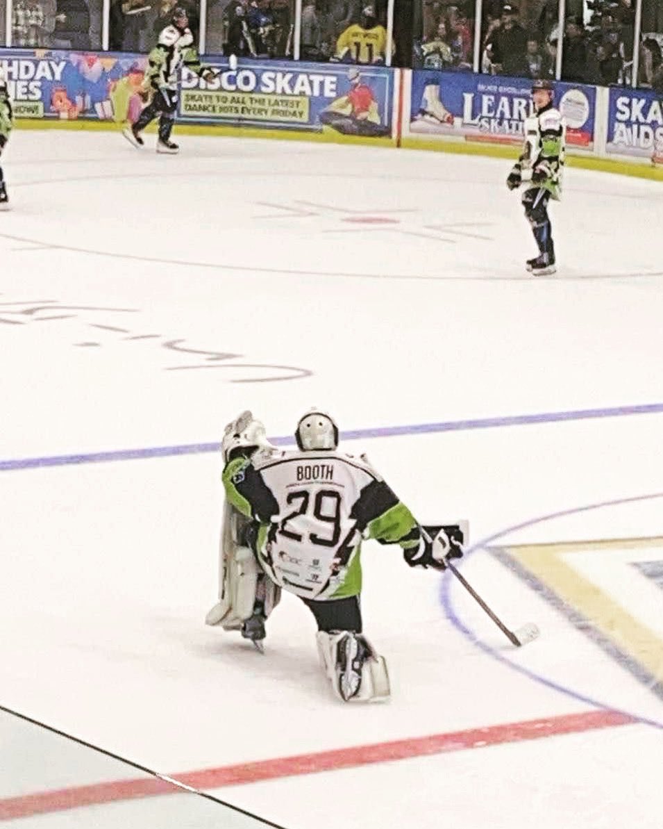 First time dressing for the <a href="/MKLightningIHC/">MK Lightning Ice Hockey</a> tonight. ⚡️⚡️