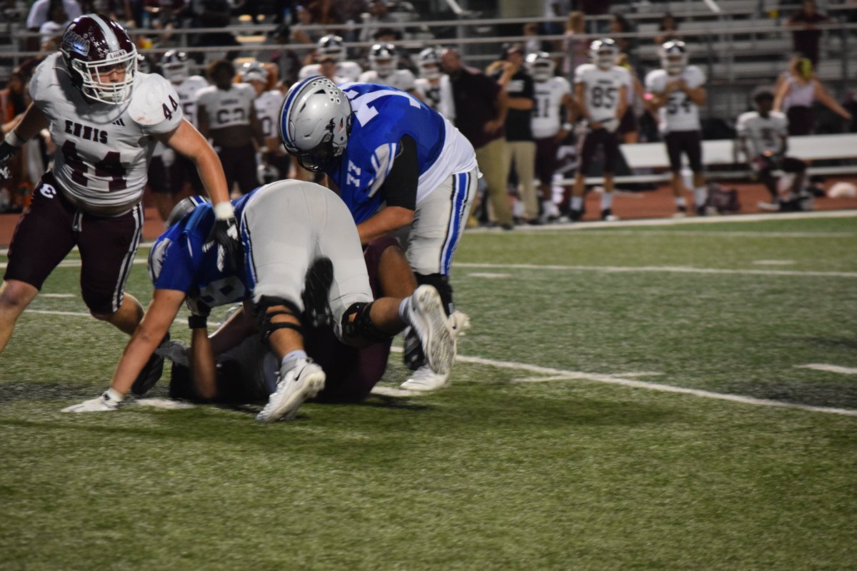 #FridayNightLights #TexasHighSchoolFootball #OffensiveLine
