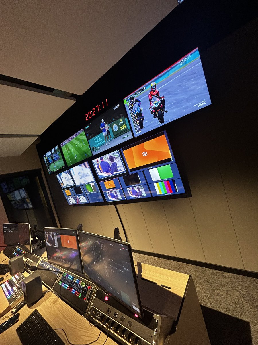 René Hoogterp (@renehoogterp) on Twitter photo De laatste van het jaar! Om 21.00u gaan we live op <a href="/ZS_Racing/">Ziggo Sport Racing</a> en kanaal 13. IndyCar op de superspeedway van Nashville. Veel plezier! De laatste van het jaar! Om 21.00u gaan we live op <a href="/ZS_Racing/">Ziggo Sport Racing</a> en kanaal 13. IndyCar op de superspeedway van Nashville. Veel plezier!