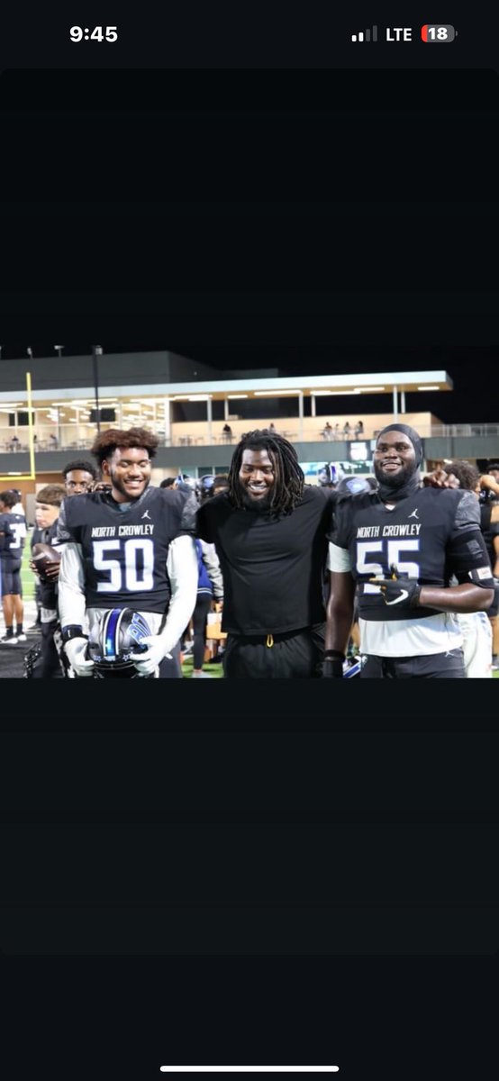 BearAlexander_'s tweet image. It feels good to be around some of the top talents in the metroplex very bright futures for these young men!  @TurntineJohn @Henry77Fenuku @DradenFullbrig1 @NorthCro_FB @therealraygates @maka_difference  #Back2Work