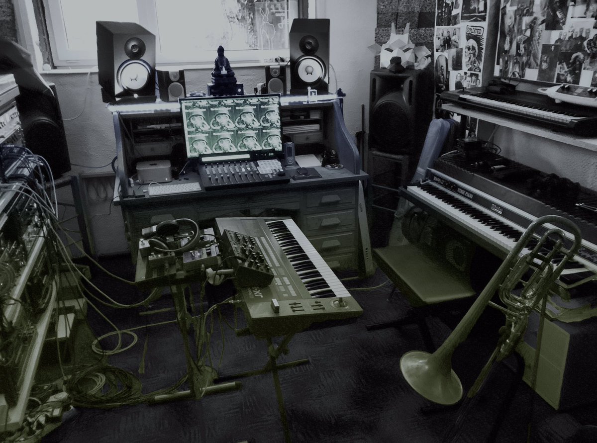 New live video coming soon… 🎥
Stay tuned