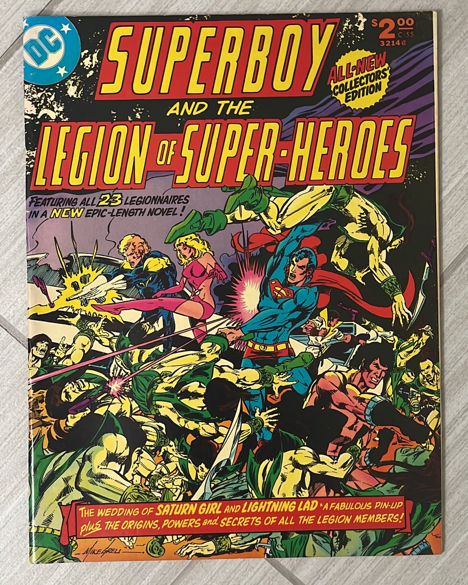 rholmes0520's tweet photo. And no Grell Legion weekend would be complete without the Superboy and the Legion of Super Heroes Treasury Edition! 10 year old me thought this was the greatest thing ever.  By Paul Levitz, Mike Grell, and Vince Colleta… #TreasuryEdition #LegionofSuperHeroes #comics https://t.co/YX2zBEhSjl