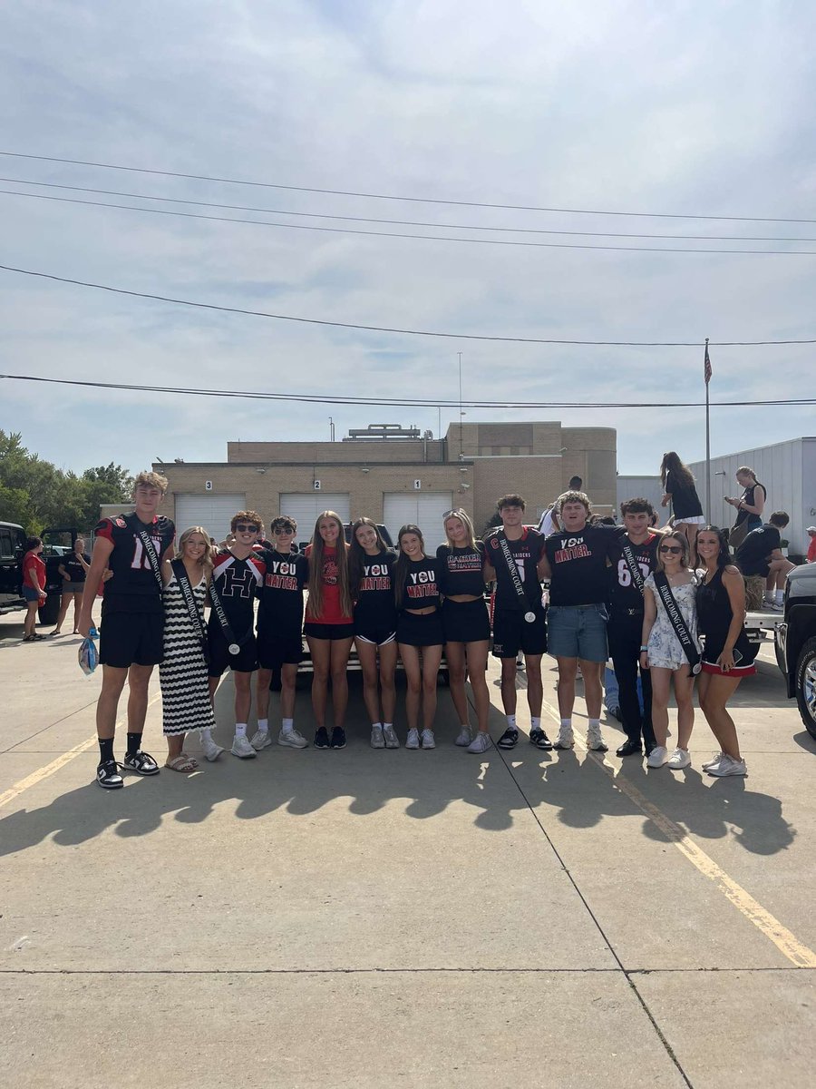 Amazing way to start off the week, had so much fun at the parade!! Happy homecoming week Raiders❤️
💗See you all at powderpuff <a href="/3/">Blair</a>:30 Juniors vs Seniors 
🩵Guys poms performance @half time