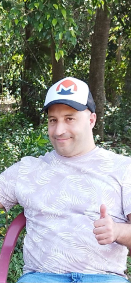 This guy is a legend.
Let's get a repost/follow train going for <a href="/escuelitabtc/">Escuelita Bitcoin #FREESAMOURAI</a>!