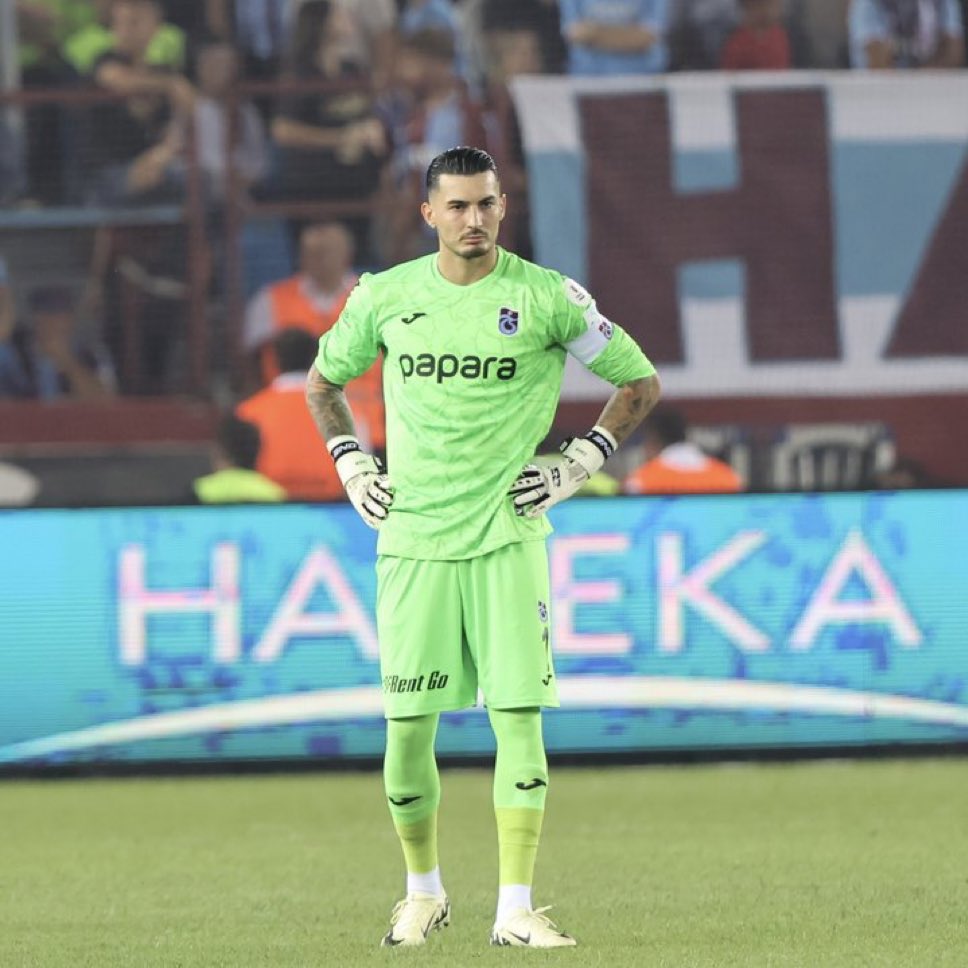 Bu tweet Türkiye’nin en iyi kalecisi Uğurcan Çakır’a sevgi ve saygı tweetidir. #TSvBJK <a href="/cakirugurcan96/">Uğurcan Çakır</a>