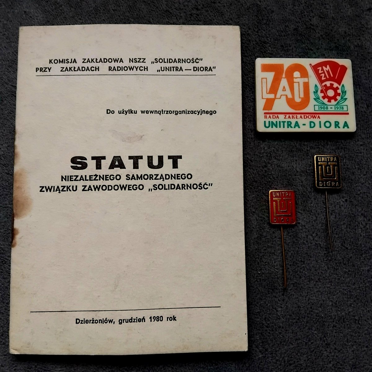 wieslawnowel's tweet image. Coś z mojej kolekcji, czyli #statut @Solidarnosc_ z 1980 r., który posiadał pierwotnie związkowiec z Zakładów Radiowych #unitra #diora w Dzierżoniowie.