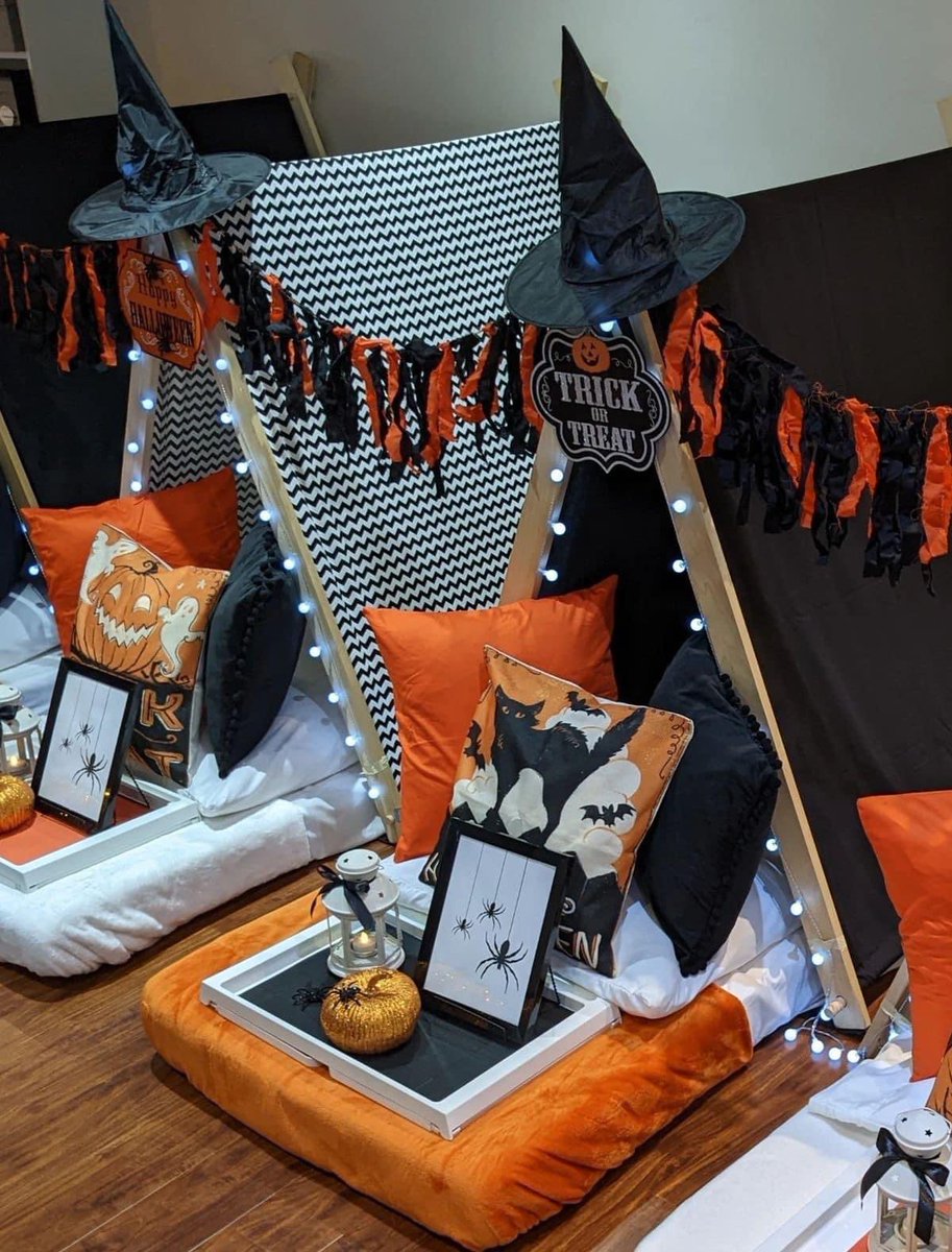 Prettyarii21's tweet photo. Halloween Sip and Paint 🎃🧡❤️🧡🍁🍂 https://t.co/4xqhq7xVU6