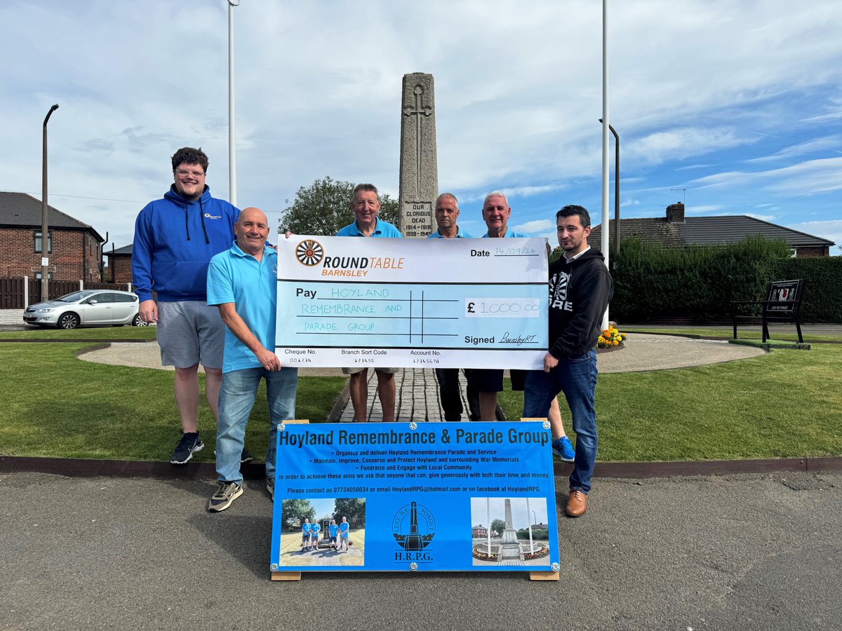 BarnsleyRT's tweet photo. We're chuffed to support the amazing Hoyland Remembrance & Parade Group. Two of our members met the gents yesterday to discuss the great work they do in organising and running the remembrance parade and service, conserving war memorials in Hoyland and the local area, whilst engaging the local community to fundraise.

Our £1000 donation will contribute to the parade and help maintain the memorials.

Lest we forget.