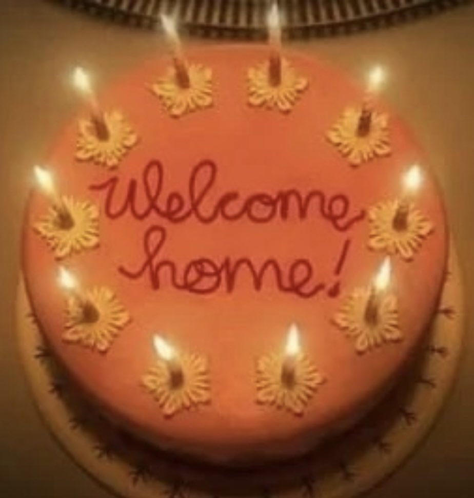 I had to make Evelyn her dream Birthday Cake today! I’m so proud of this one. <a href="/LAIKAStudios/">LAIKA</a>