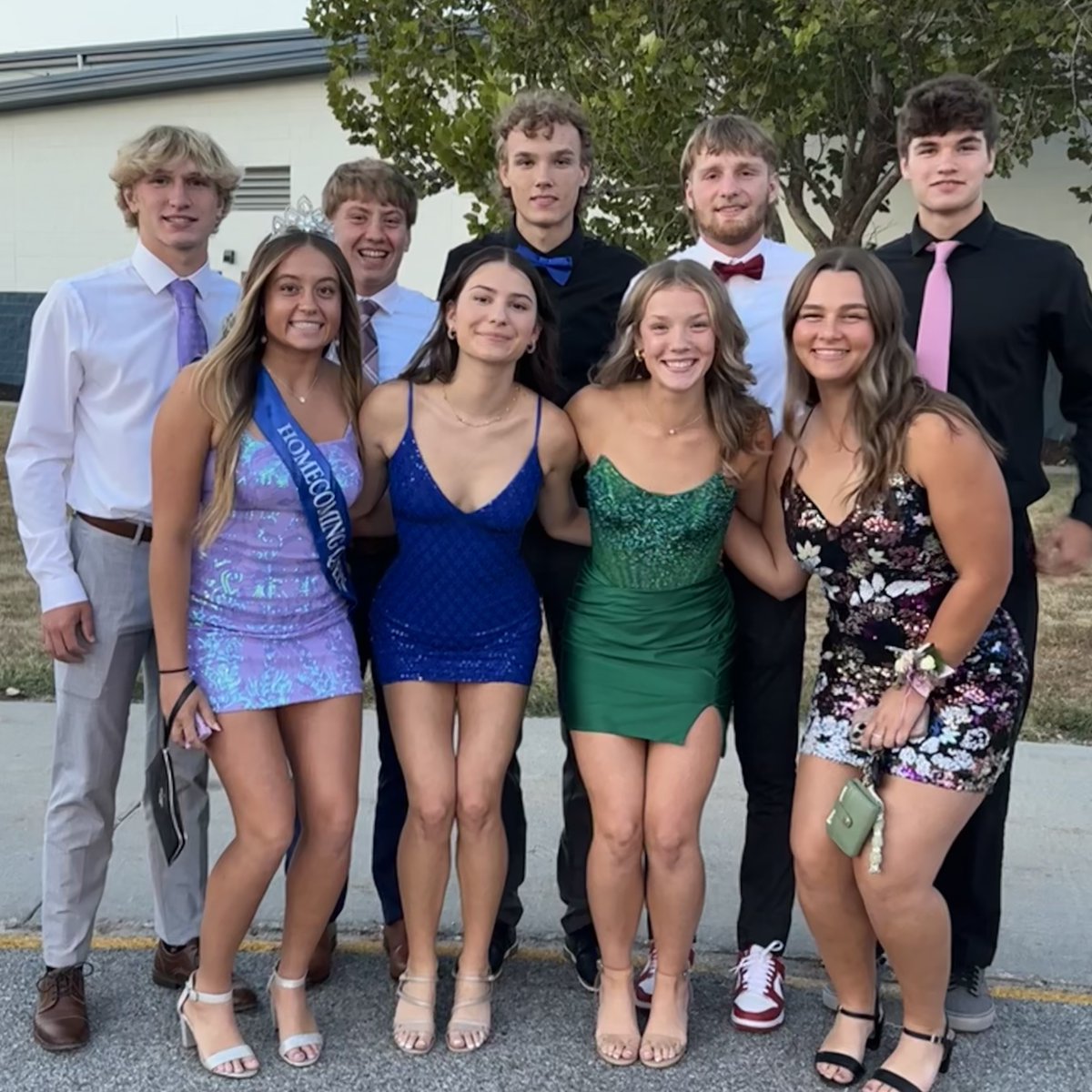 SuperHalv's tweet photo. Our students were all dressed up and ready to enjoy the Homecoming Dance.
#PHSHomecoming2024 https://t.co/fxo0yxUbPH