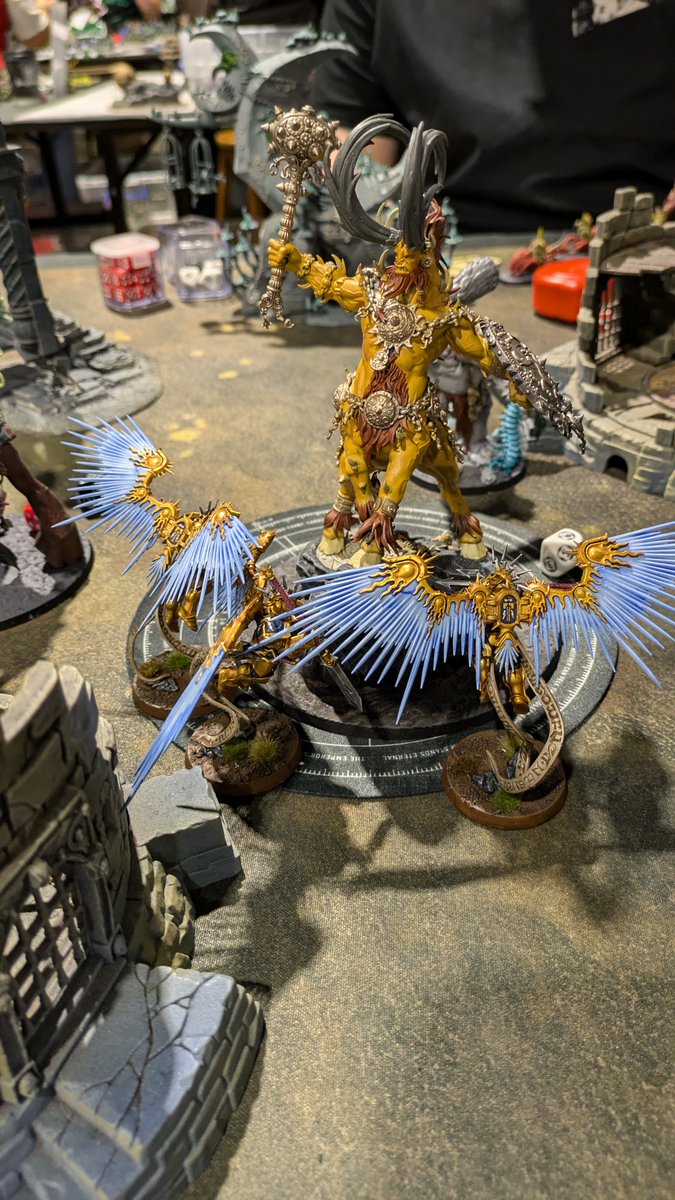 Two more great opponents and close games in day two of Golden Ticket. Ended the weekend on 2 wins and 3 losses. Had a really nice time and pleased with the Stormcast. Looking forward to my next event, @ShadowInTheWest in October. #WarhammerCommunity #ageofsigmar