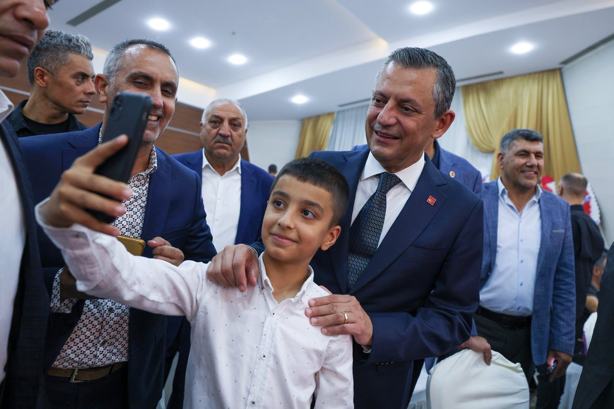 Partimize uzun yıllar emek vermiş önceki dönem Mardin İl Başkanımız Mehmet Kılınçaslan'ın oğlu Mardin İl Sekreterimiz Azad Kılınçaslan ve Nurhan İlhan'ın mutlu gününe şahitlik ettik.

Azad ve Nurhan'a bir ömür boyu mutluluklar diliyorum.