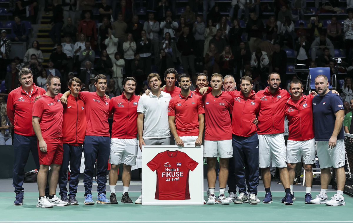 DjokerNole's tweet photo. Сјајан дан за Србију и испраћај нашег пријатеља @filipkrajinovic. 
Такође молитве да се Дуци @Dutzee опорави што пре 🙏
🇷🇸🙌💪 https://t.co/vA4dEyK2Fx