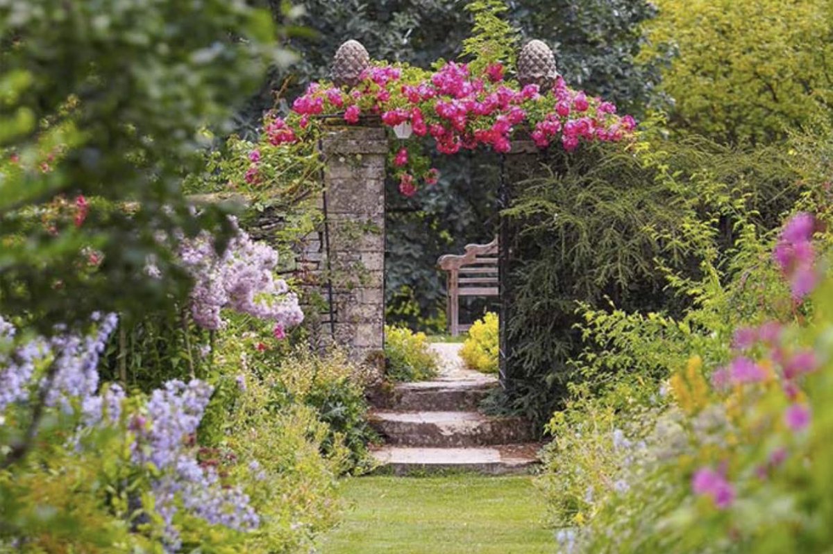Next meeting Wednesday 18th September - Influential 20th Century Women Gardeners &amp; Designers in Oxfordshire &amp; the Cotswolds with speaker Katherine Bradley. To be followed by tea, coffee &amp; cake. Visitors very welcome. 7.30pm in our NEW VENUE at Charlbury Primary School.