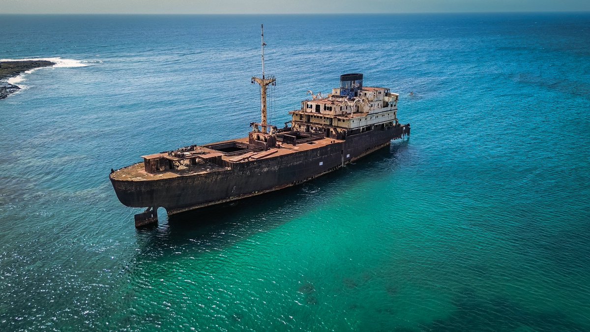 commandxdrone's tweet photo. Naufragando ⚓️ https://t.co/OeGmyPOIue