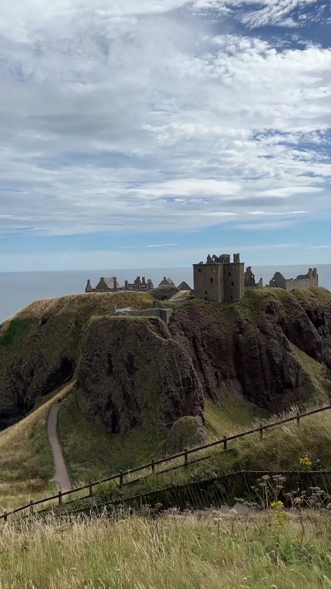 Dunnottar Castle. Scotland 🏴󠁧󠁢󠁳󠁣󠁴󠁿 
#castles
