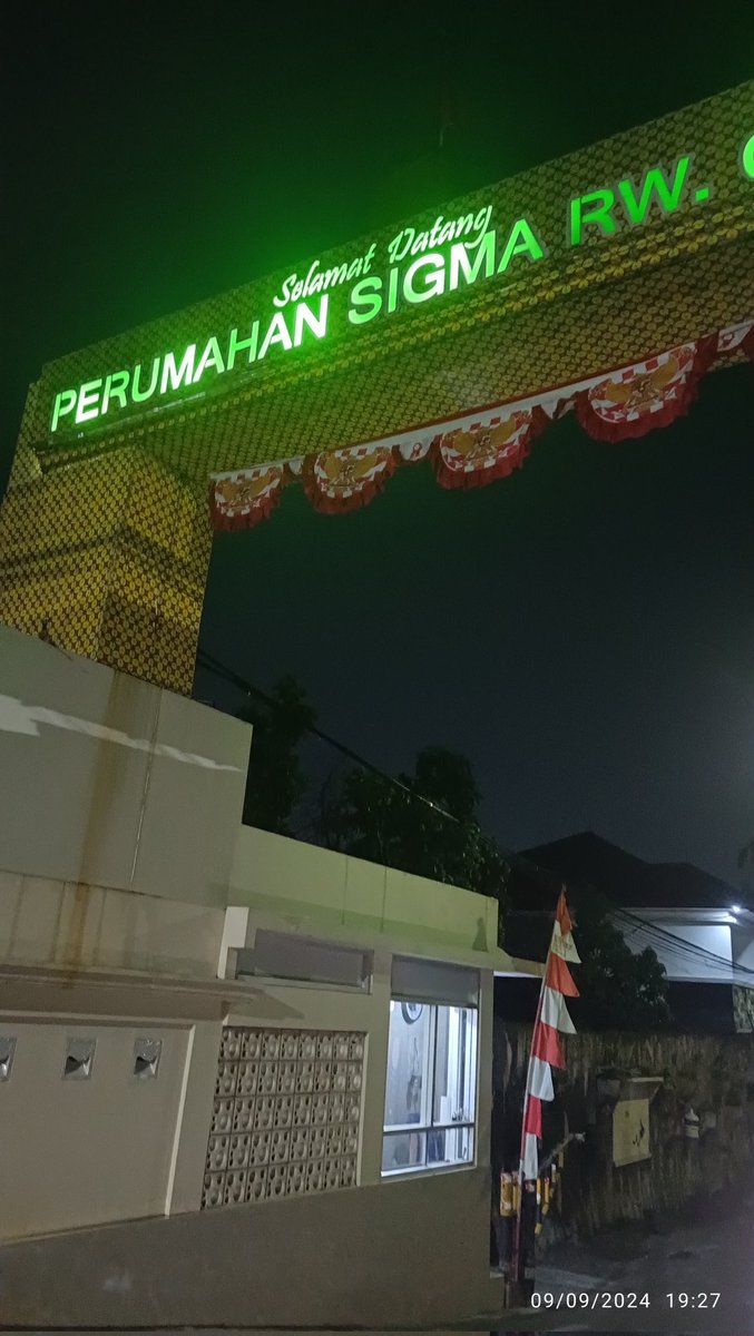 r3turnzero's tweet image. mewing semua warganya.