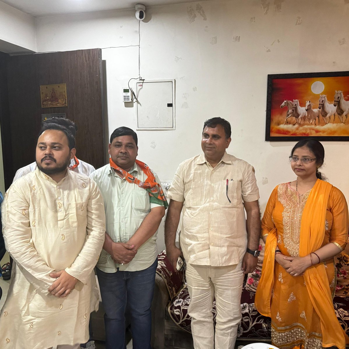 भारतीय जनता पार्टी ज़िला गौतम बुद्ध नगर के यशस्वी ज़िला अध्यक्ष माननीय श्री गजेन्द्र सिंह जी मावी के कार्यकाल को आज एक वर्ष पूर्ण होने पर हार्दिक बधाई एवं शुभकामनाएं !💐
प्रभु श्री राजा रामचंद्र जी से प्रार्थना है कि वो आपको सदैव स्वस्थ एवम् सानंद रखें !
<a href="/Gajendramavibjp/">Gajendra Mavi BJP</a>
<a href="/BJP4UP/">BJP Uttar Pradesh</a>