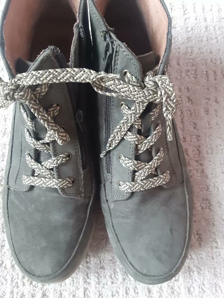 DiscountsWear's tweet image. FOR SALE
VIONIC SHAWNA SUEDE ANKLE BOOTS SIZE 11
GREAT PRICE!
#vionicankleboots #vionicshoes #vionic #hiking #winter #travel #adventure #college #highschool #deals #dealoftheday #coffee #life #journey #nature #camping #rv #forsale 

WEARITAGAIN DISCOUNTS | eBay Stores