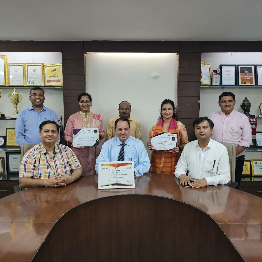 jaroliya_dr's tweet photo. IQAC Team is delighted to announce the outstanding achievements of the SWAYAM-NPTEL Course toppers from our Institute These prestigeans have shown exemplary commitment to their studies and have emerged as the top performers in their respective courses. https://t.co/0bBEZe1JGW