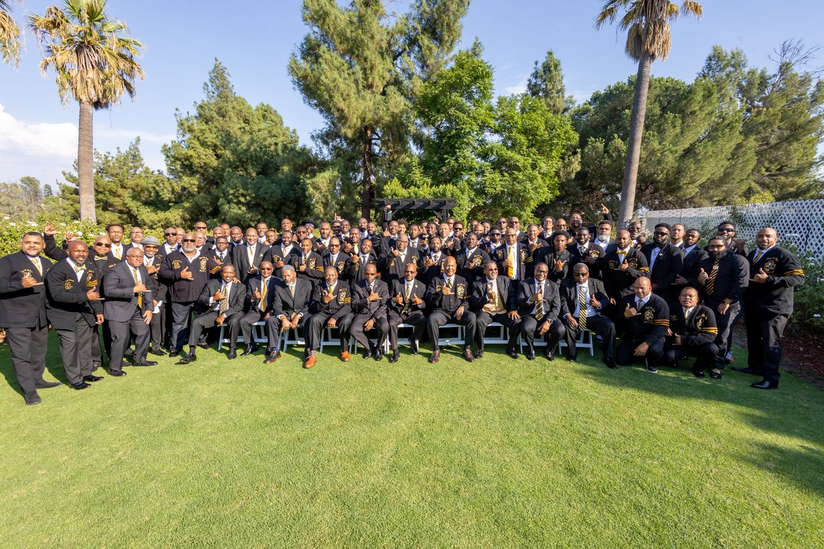 Cee_dot_Moody's tweet photo. Man the 40th anniversary was a MOVIE .. and a success.. Was able to get 11 out of 13 chapter founders to attend and 91 out of the 109 initiated brothers to date as well . #ThatsPK  shout out to the planning committee they cut up! https://t.co/Z8Mo1iIsqC