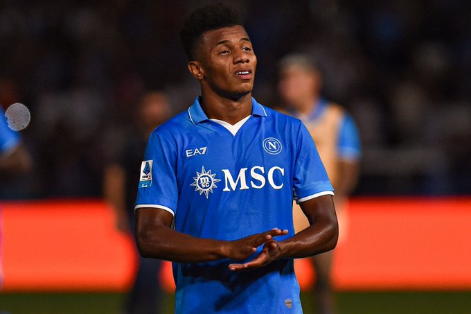 David Neres é o primeiro jogador na história da Séria A, a dar uma assistência em cada um dos três primeiros jogos (Bologna, Parma e Cagliari) da liga.

Detalhe: Três assistências em apenas 31 minutos jogados pelo Napoli. 

Via: <a href="/OptaPaolo/">OptaPaolo</a>

📷: Reuters