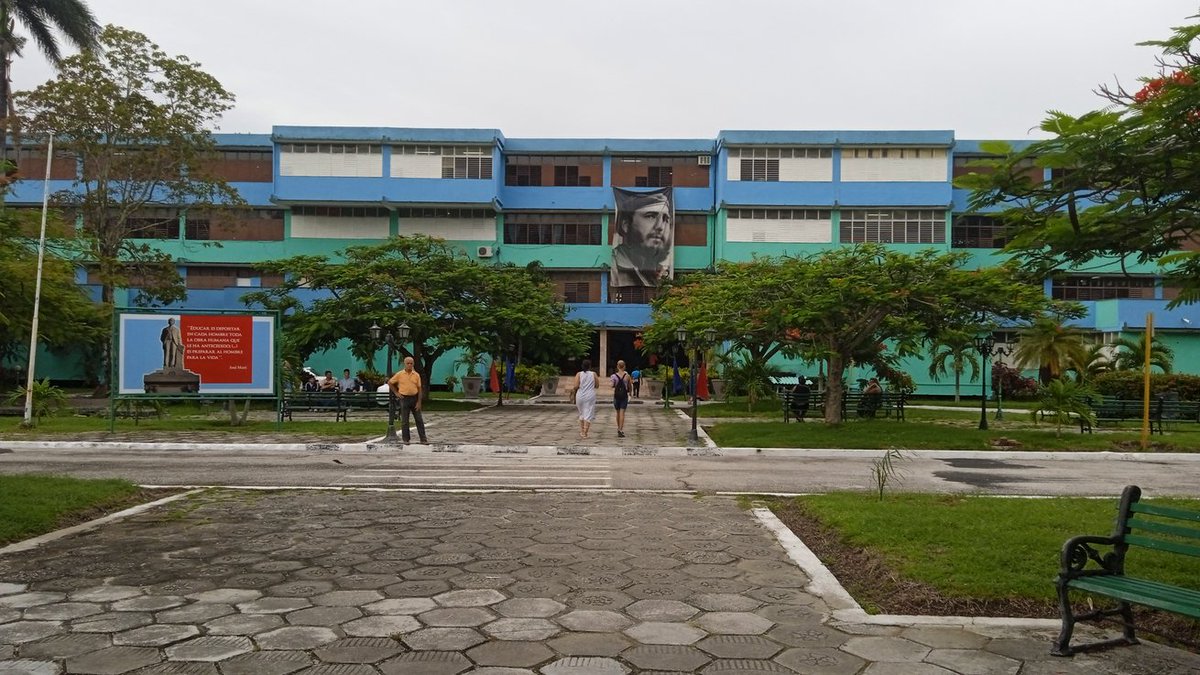 Desde este lunes 16 de Septiembre    la <a href="/UnissJMarti/">Universidad de Sancti Spíritus José Martí Pérez</a> de #SanctiSpíritusEnMarcha acoge en sus aulas a los alumnos de primer año en las diferentes carreras. <a href="/CubaMES/">MES</a> <a href="/DeivyPrezMartn1/">Deivy Pérez Martín</a> <a href="/AlexisLorente74/">Alexis Lorente Jiménez</a> <a href="/Edelvy5/">Edelvy</a> <a href="/LuisRamonGMCuba/">Luis Ramón González Martín</a> <a href="/arrierodigital/">Cristobal Alamo P</a> <a href="/escambraycu/">Escambray</a>