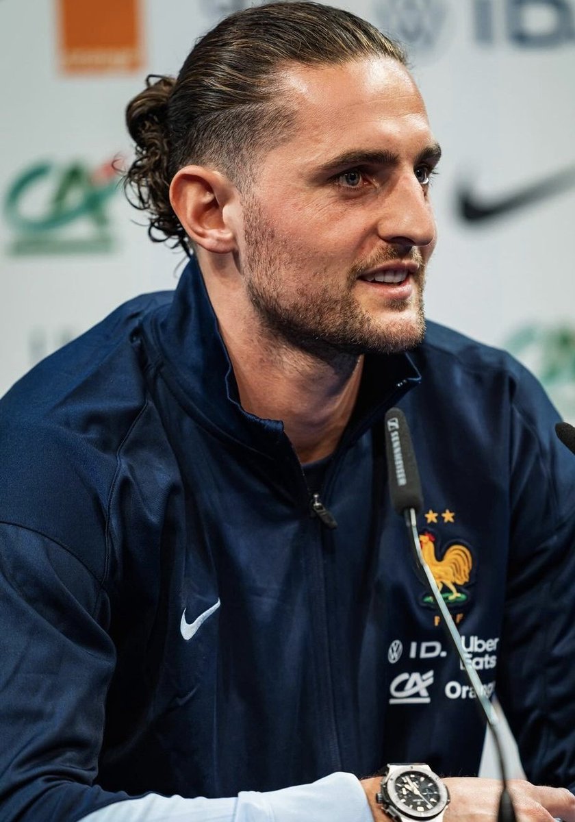 🚨🔵⚪️🇫🇷 #Ligue1 |

🔐 ACCORD TOTAL trouvé entre Adrien Rabiot et l'OM

✍️ L'international français va signer jusqu'en juin 2️⃣0️⃣2️⃣6️⃣

Avec <a href="/sebnonda/">Sébastien Denis</a> 

<a href="/footmercato/">Foot Mercato</a>