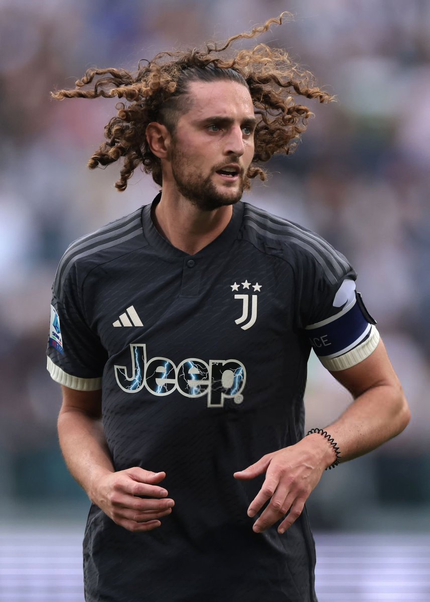 🚨 𝗢𝗙𝗙𝗜𝗖𝗜𝗘𝗟 ! 𝗟'𝗢𝗠 𝗔𝗡𝗡𝗢𝗡𝗖𝗘 𝗨𝗡 𝗔𝗖𝗖𝗢𝗥𝗗 𝗗𝗘 𝗣𝗥𝗜𝗡𝗖𝗜𝗣𝗘 𝗔𝗩𝗘𝗖 𝗔𝗗𝗥𝗜𝗘𝗡 𝗥𝗔𝗕𝗜𝗢𝗧 ! 💙🤍✍️🏼

Le joueur s'engagera avec l'OM sous réserve de résultat à la visite médicale. 🩺