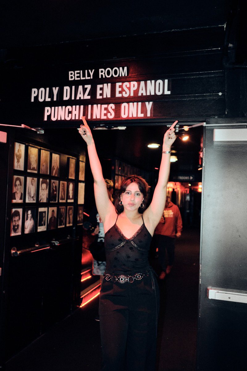 atentamentepoly's tweet photo. Amiguitas, mi nombre en The Comedy Store. Dos shows, una locura esto. No lo puedo creer❤️

Próximas paradas: Chicago, Phoenix, Nueva York, San Antonio, Houston, Dallas y Washington DC💋 https://t.co/vfc1uj3kGo