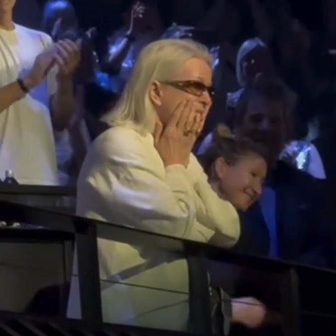 sacnifrid's tweet image. créetelo mi amor, toda esa gente te adora, me incluyo ahí ❤️❤️❤️