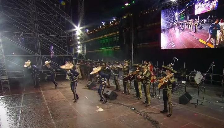 rosaicela_'s tweet photo. Con mariachi y ballet folclórico la @SEDENAmx participa en la celebración del #GritoDeIndependencia2024 en el #Zócalo de la capital. 🇲🇽 https://t.co/bEGU3GGaLz
