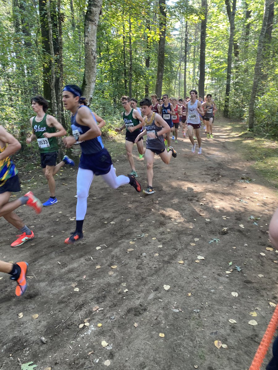 WNXCTF's tweet image. Boys didn’t field a full team yet but that didn’t stop those who came from running well! 

Bigs prs from Henry Knight, With a 18:21 which was a 23 sec pr and Luke Hensley running a 16 sec pr! 

Also strong efforts from Jack and Mike!