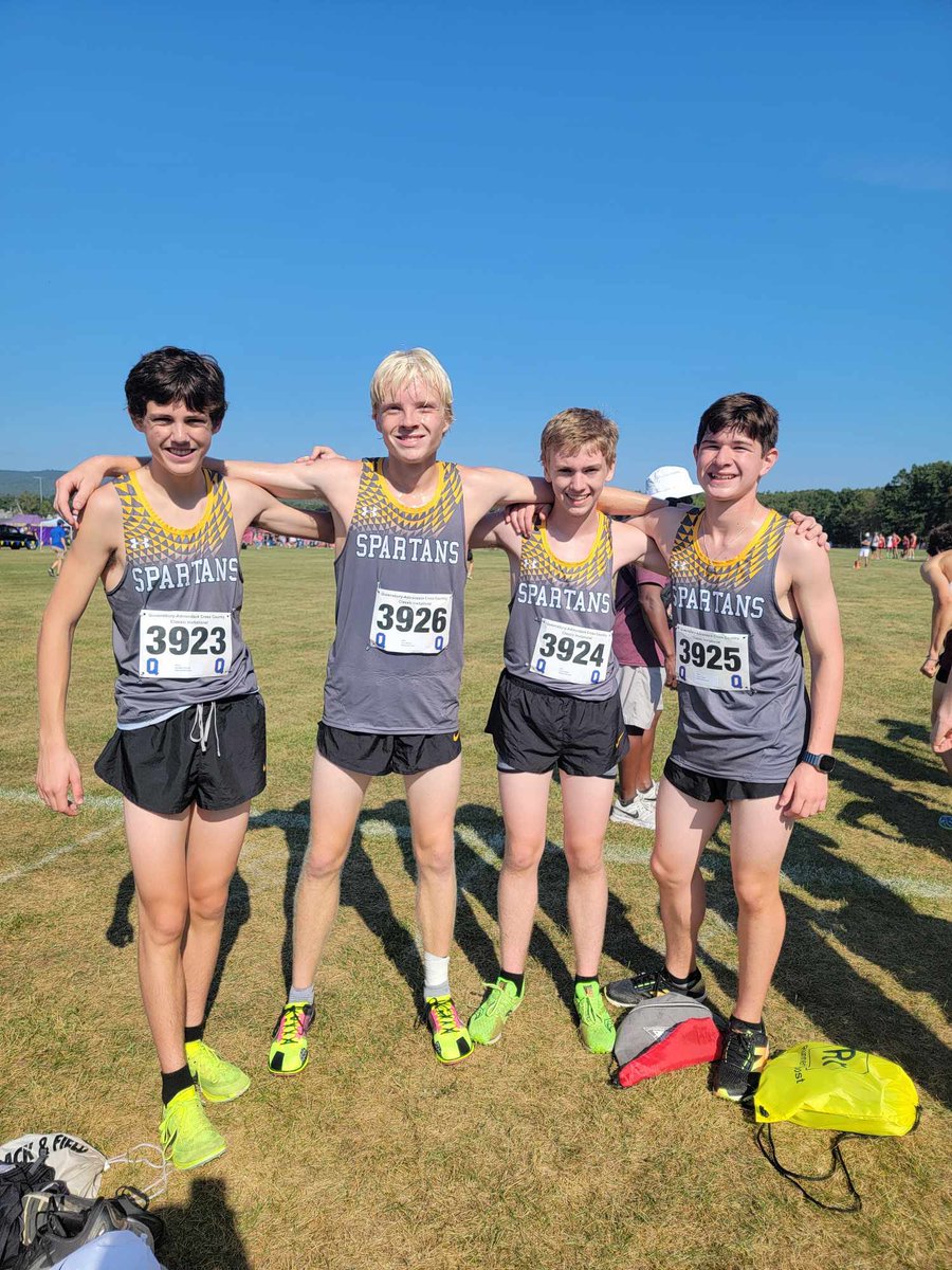 WNXCTF's tweet image. Boys didn’t field a full team yet but that didn’t stop those who came from running well! 

Bigs prs from Henry Knight, With a 18:21 which was a 23 sec pr and Luke Hensley running a 16 sec pr! 

Also strong efforts from Jack and Mike!