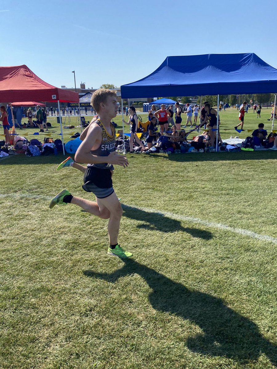 WNXCTF's tweet image. Boys didn’t field a full team yet but that didn’t stop those who came from running well! 

Bigs prs from Henry Knight, With a 18:21 which was a 23 sec pr and Luke Hensley running a 16 sec pr! 

Also strong efforts from Jack and Mike!