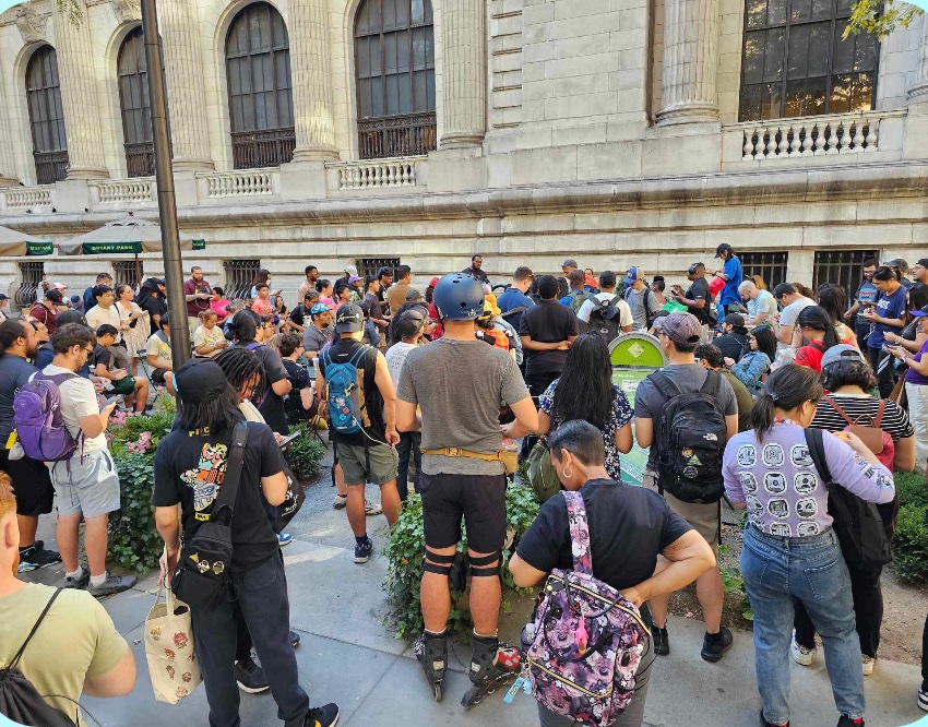 Ponyta CD highlights- Large group @ Bryant Park getting Niantic swag, buttons, raffle tickets and ig redemption codes. <a href="/MiscMao/">miscellaneousmao</a> shared her Ponyta pops and we had lots of snacks.  Raffled 5 shiny Rayquaza plushies &amp; a giant Coney Island skeeball Pikachu.  See you on Oct 5!