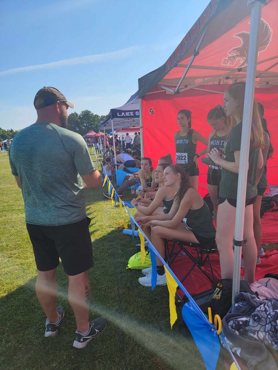 WNXCTF's tweet image. Some candids from this weekend overnight xc trip!!!