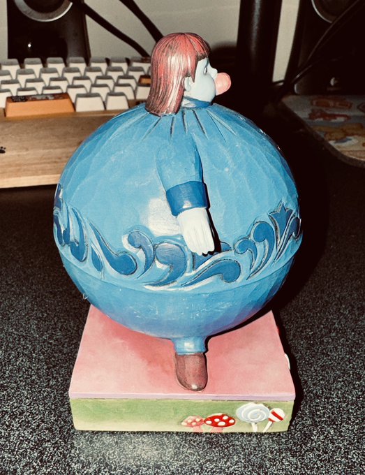 Cute Jim Shore Violet figure I got from Amazon https://t.co/hJxzPIp5rn<a href="/tag/blueberry"class="tags"><span>#blueberry</span></a><a href="/tag/bodyinflation"class="tags"><span>#bodyinflation</span></a><a href="/tag/blueberryinflation"class="tags"><span>#blueberryinflation</span></a>