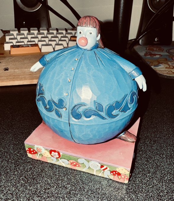 Cute Jim Shore Violet figure I got from Amazon https://t.co/hJxzPIp5rn<a href="/tag/blueberry"class="tags"><span>#blueberry</span></a><a href="/tag/bodyinflation"class="tags"><span>#bodyinflation</span></a><a href="/tag/blueberryinflation"class="tags"><span>#blueberryinflation</span></a>