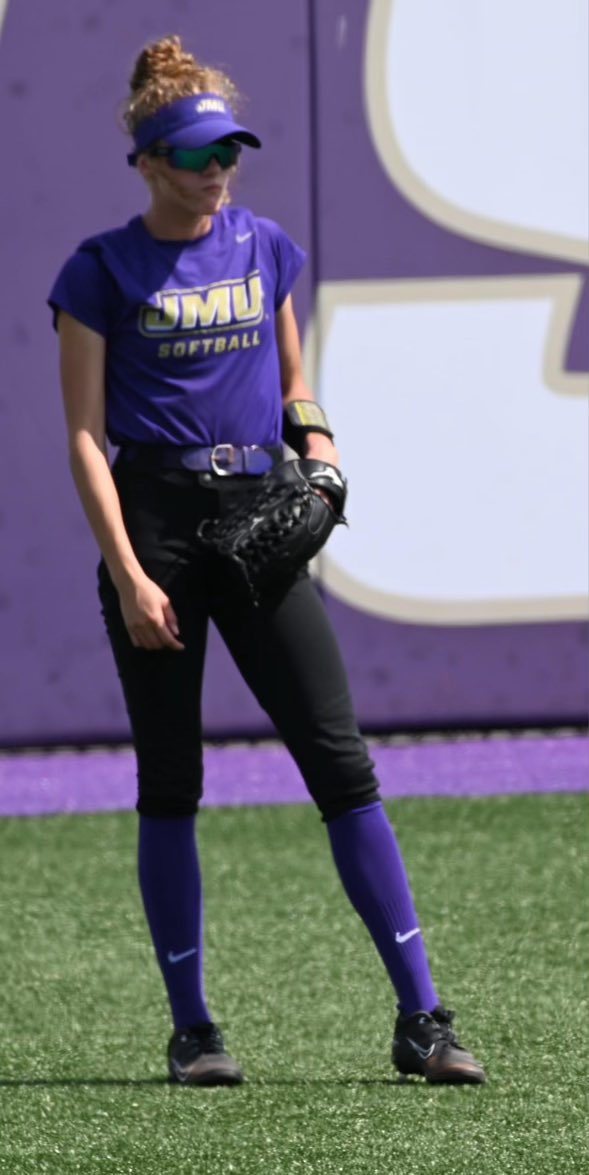 tcwall45's tweet photo. She’s a baaddd girl!
#speedkills #nobodyfaster #straightkiller @RaeganWall24 @JMUSoftball https://t.co/mbxYJ7Jc1U