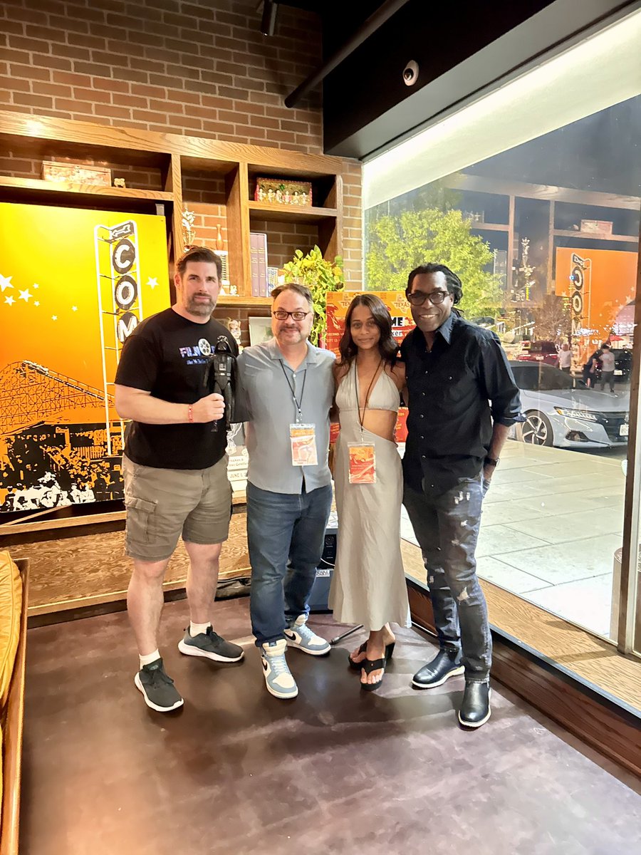 Another fun filled night seeing friends and making new connections with more Texas filmmakers.🍿🎬 #screenwriter #film #filmmaking #acting #filmfestival #movies #makingmovies #dallas #texas #texasfilm